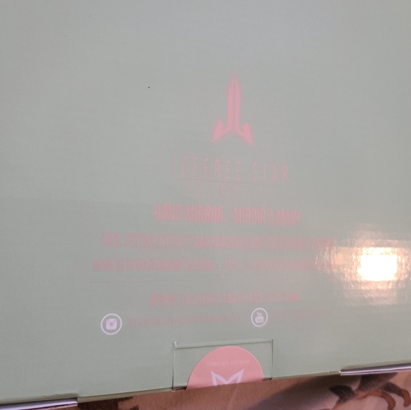 Jeffree Star Nude leaf mirror. - Picture 4 of 4